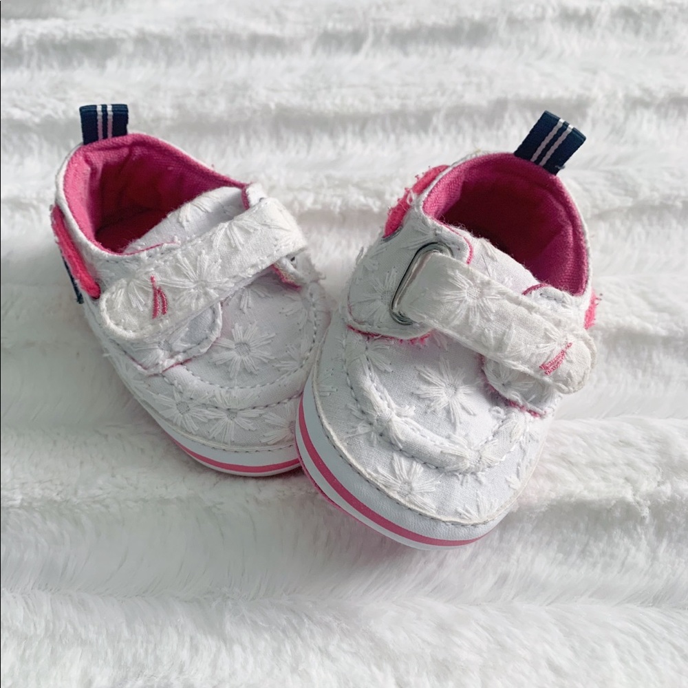 Size 1 Nautica shoes